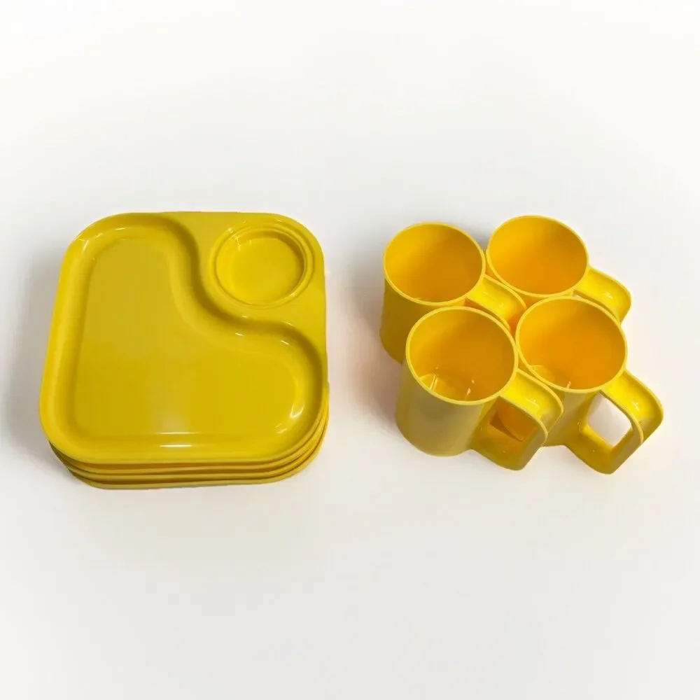 VTG Beacon Volari 8 Piece Set Plastic Yellow (4) Cups (4) Trays Stacking MCM USA